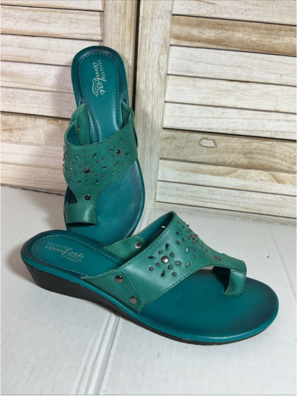 strictly comfort Leather Sandals Size 8 M